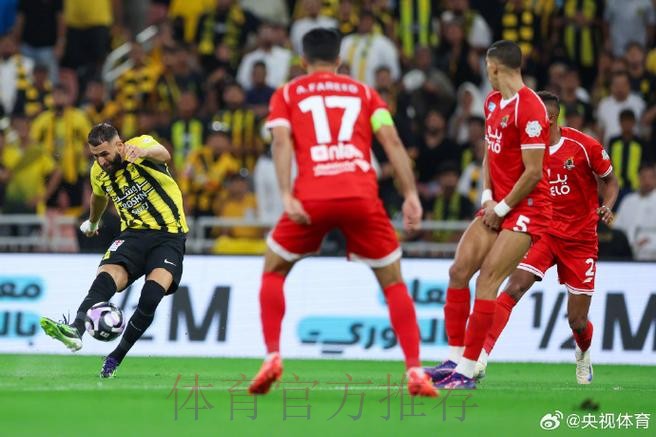 阿斯报：本泽马用拔火罐疗法恢复 可以赶上德比